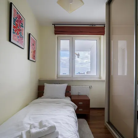 Daire Piatkowska Comfort By Bookinghost