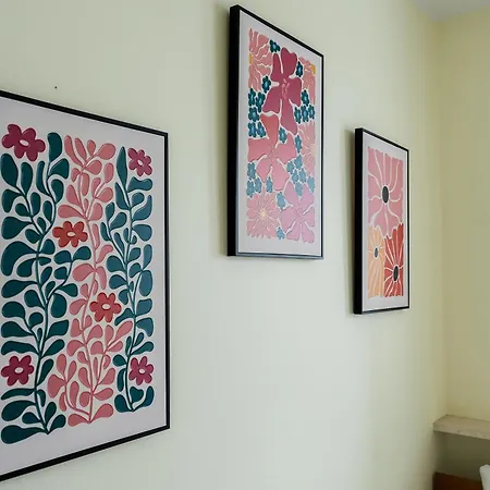 Daire Piatkowska Comfort By Bookinghost